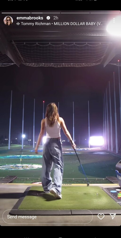 emma-brooks gallery photo #907