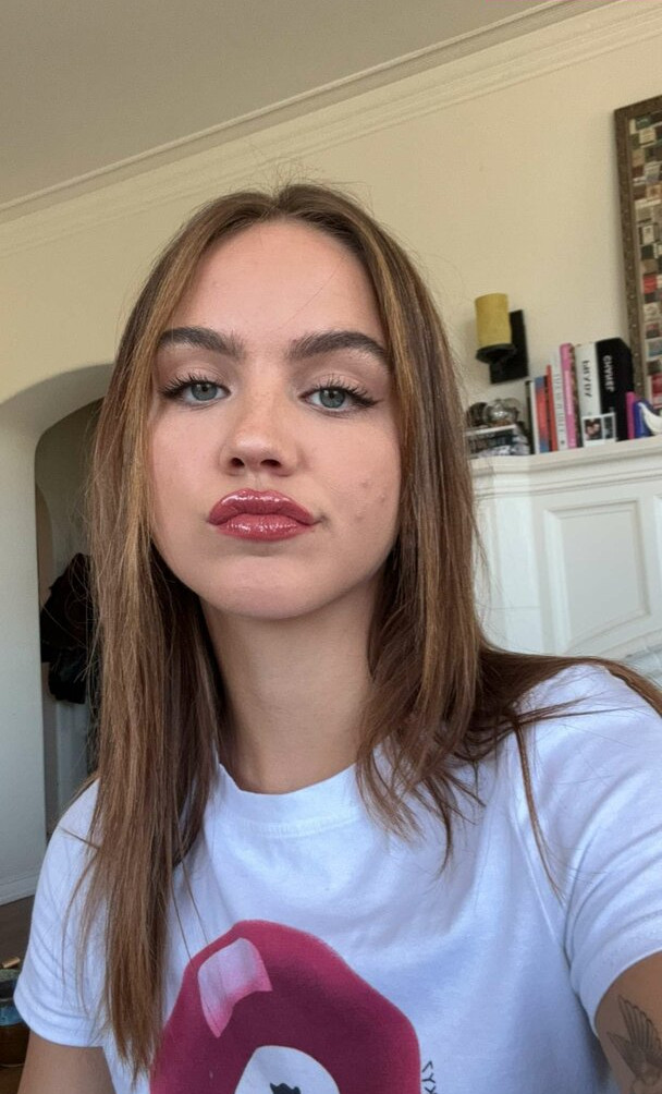 emma-brooks gallery photo #915