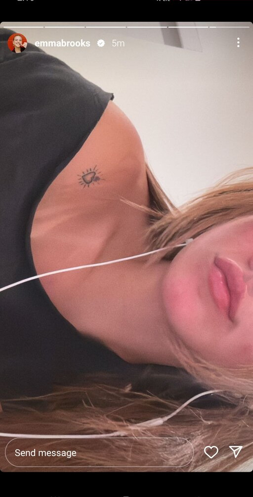 emma-brooks gallery photo #917