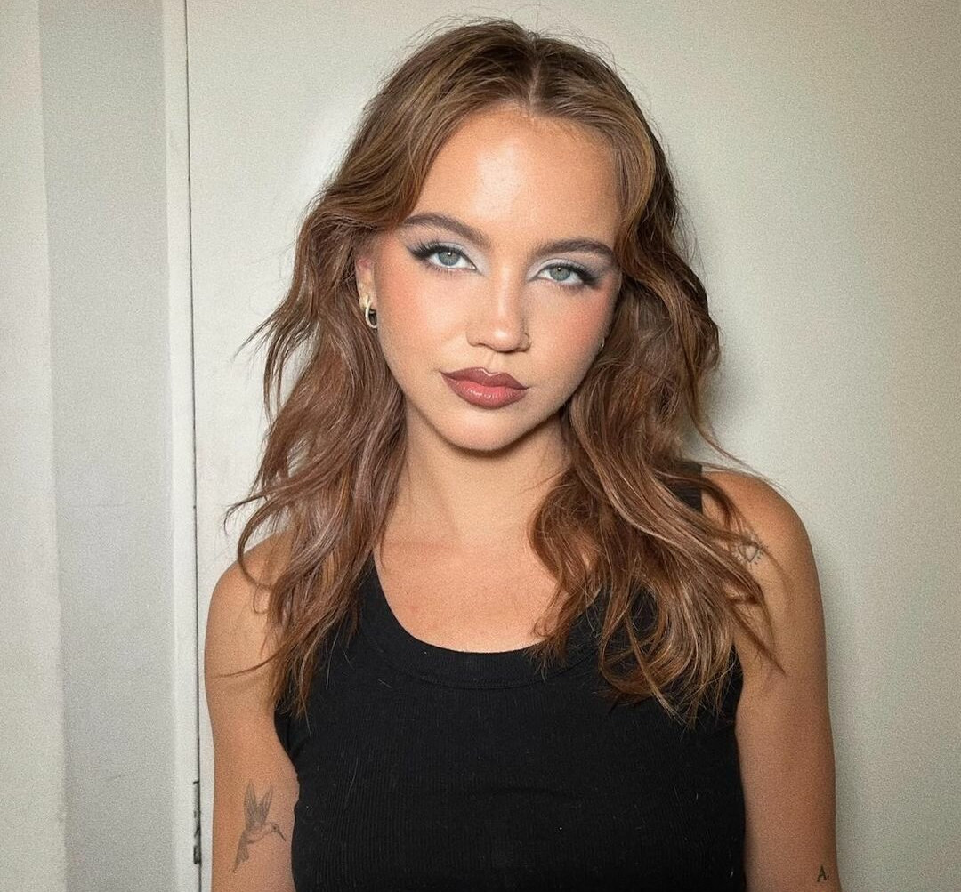 emma-brooks gallery photo #957