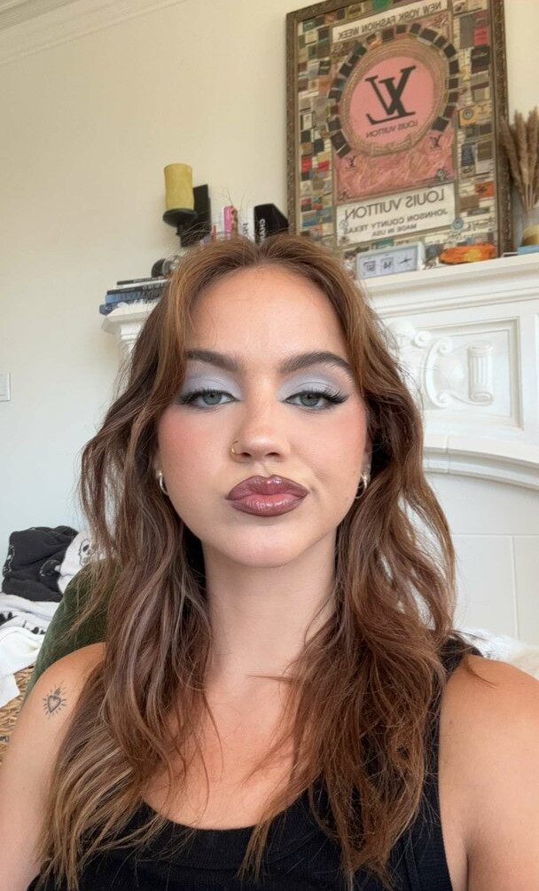 emma-brooks gallery photo #958