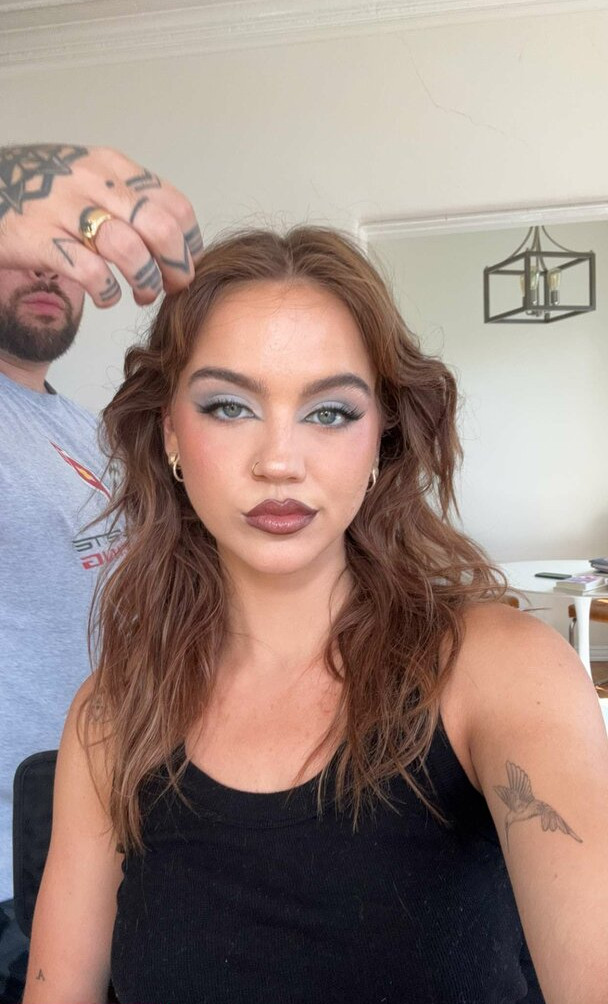 emma-brooks gallery photo #959