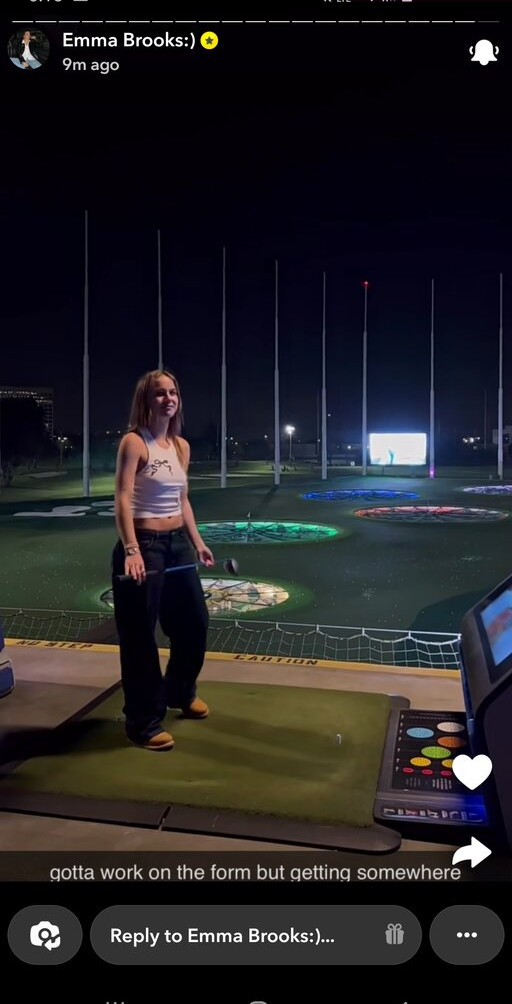 emma-brooks gallery photo #976