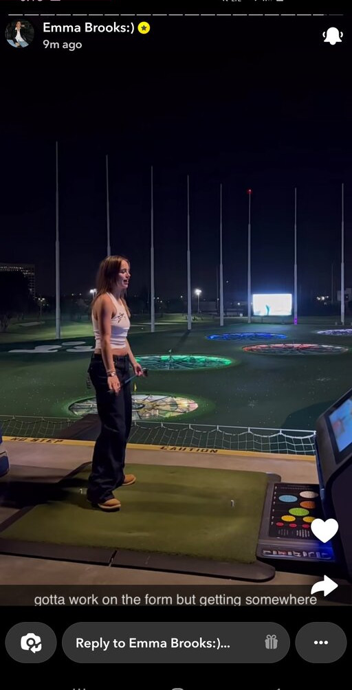 emma-brooks gallery photo #977