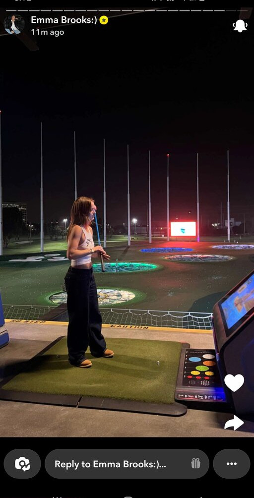 emma-brooks gallery photo #978