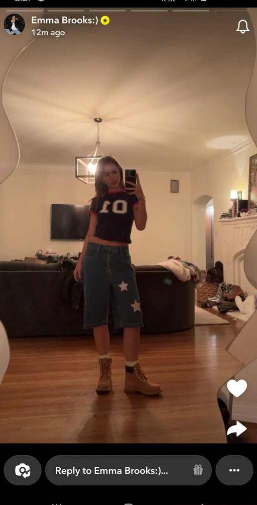 emma-brooks gallery photo #987