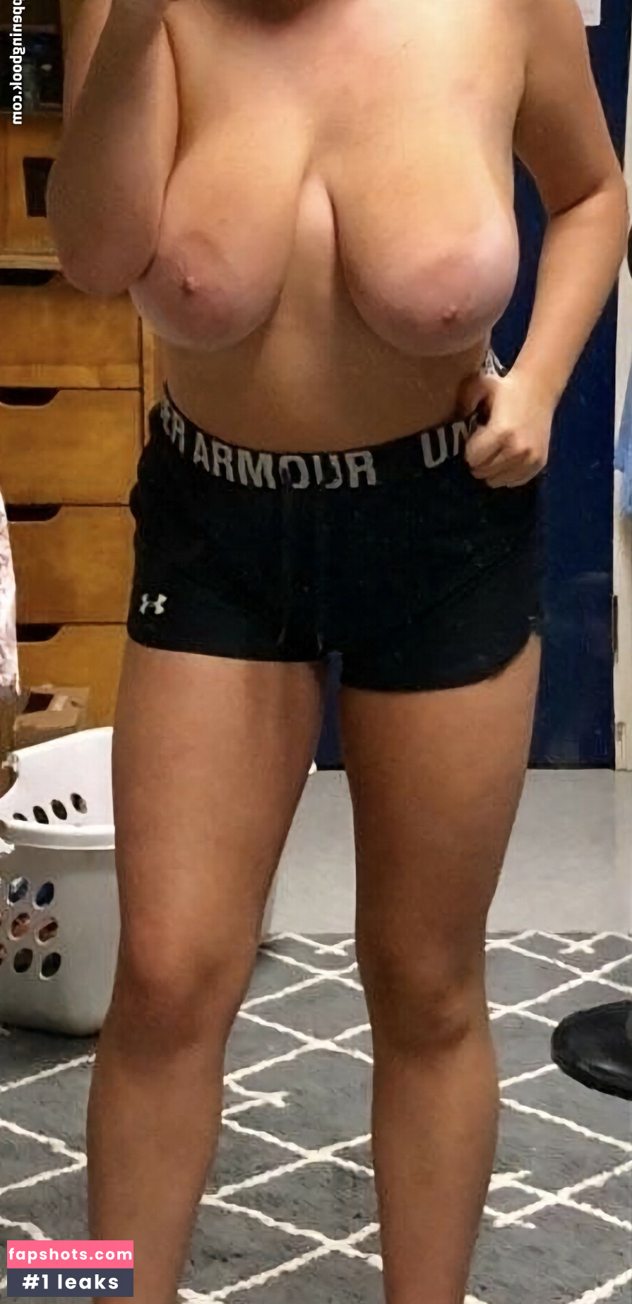 Emma Burzynski gallery photo #10