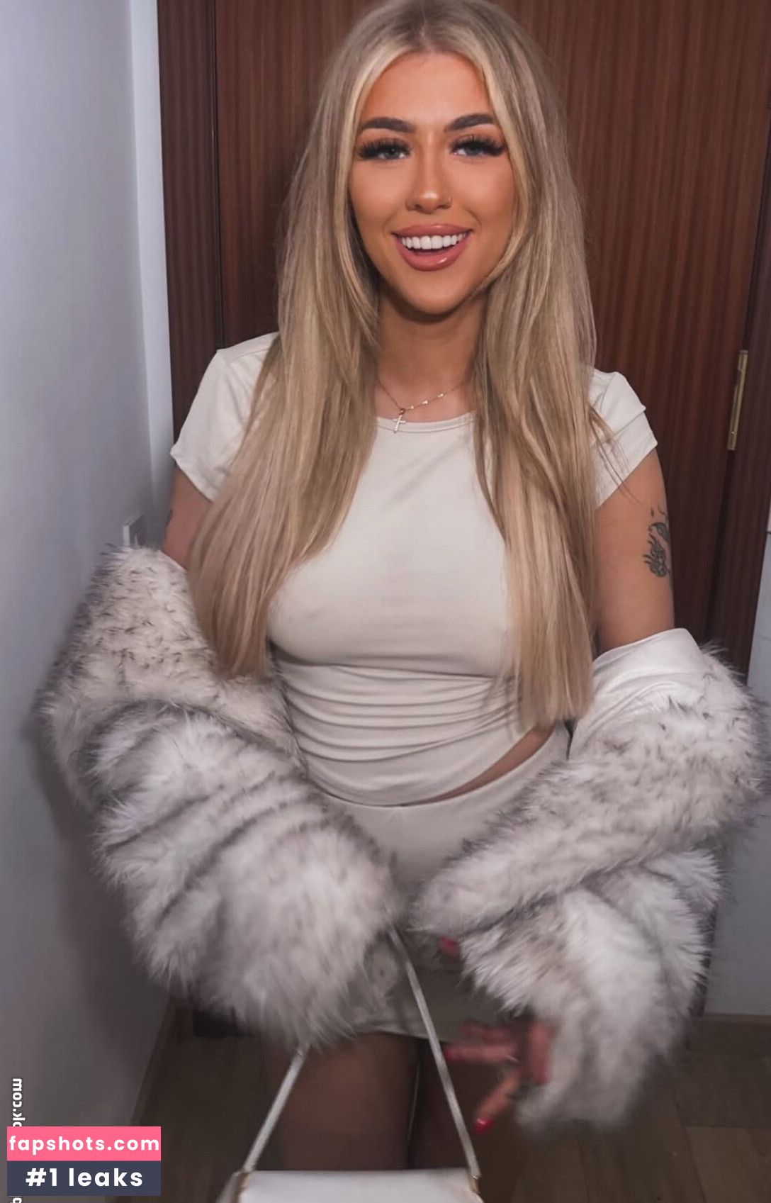 Emma Cassidy gallery photo #4