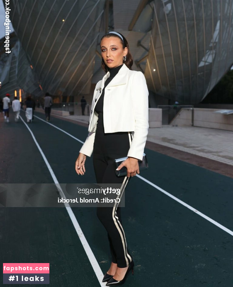 Emma Chamberlain gallery photo #110