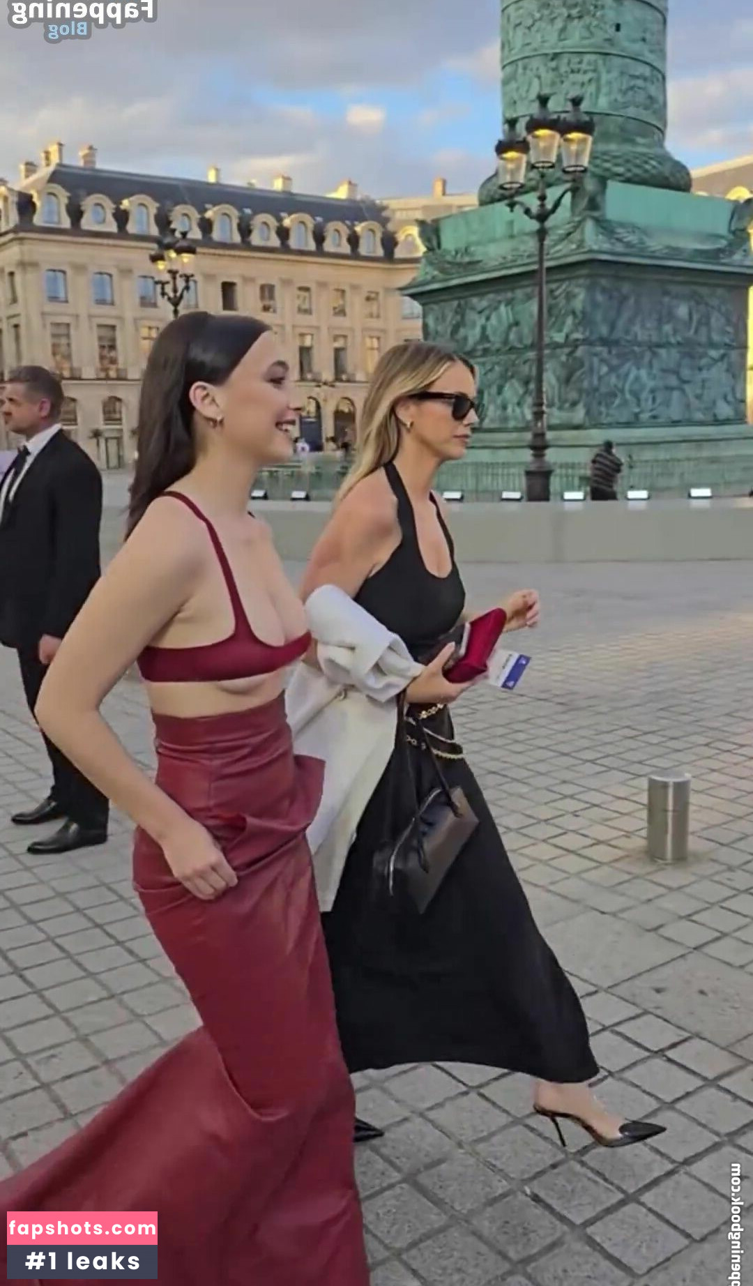 Emma Chamberlain gallery photo #114