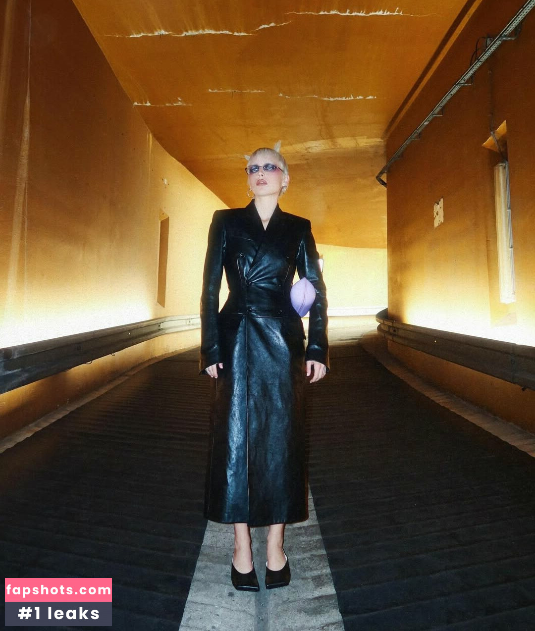 Emma Chamberlain gallery photo #14