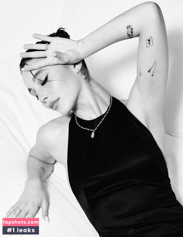 Emma Chamberlain gallery photo #152