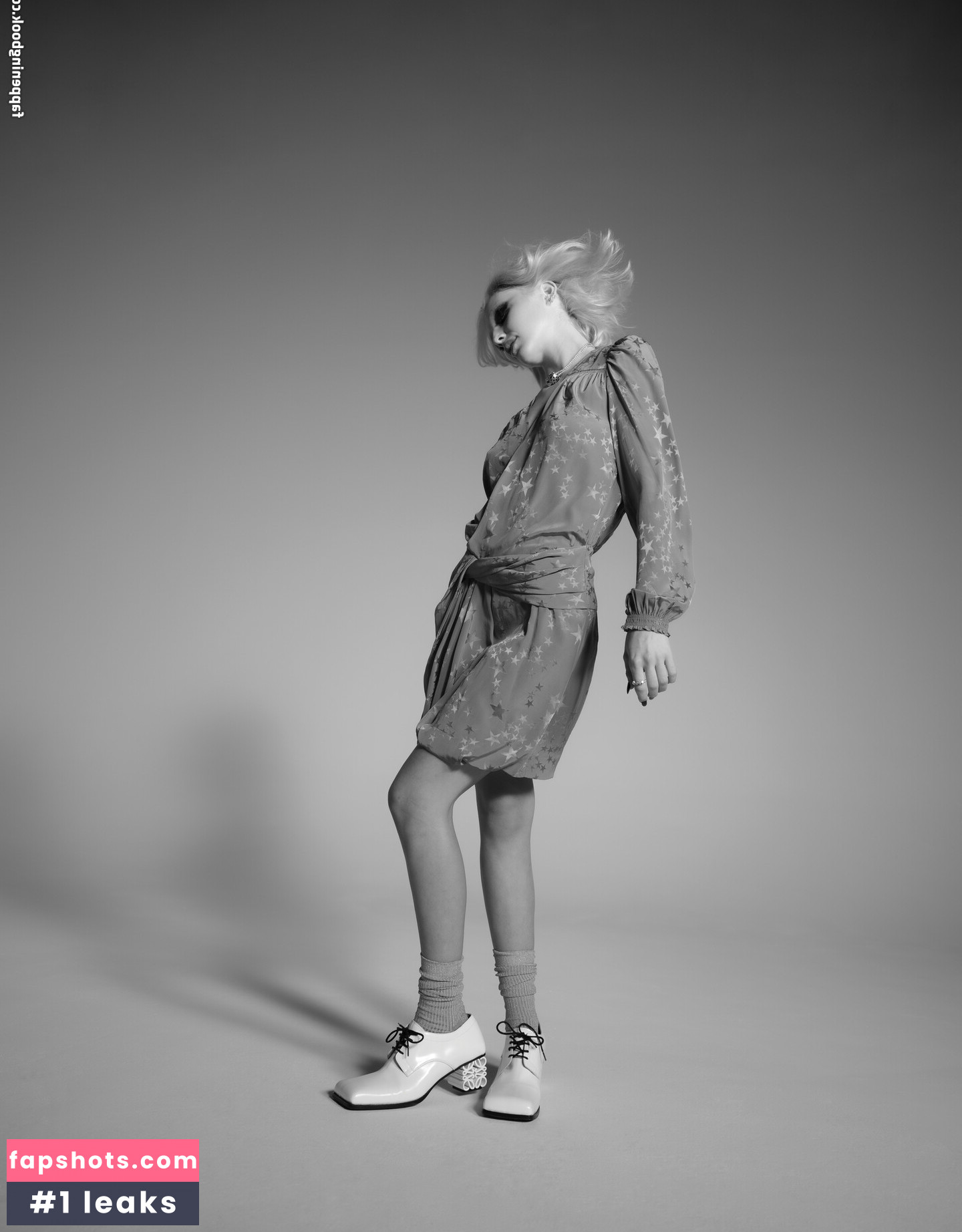 Emma Chamberlain gallery photo #166