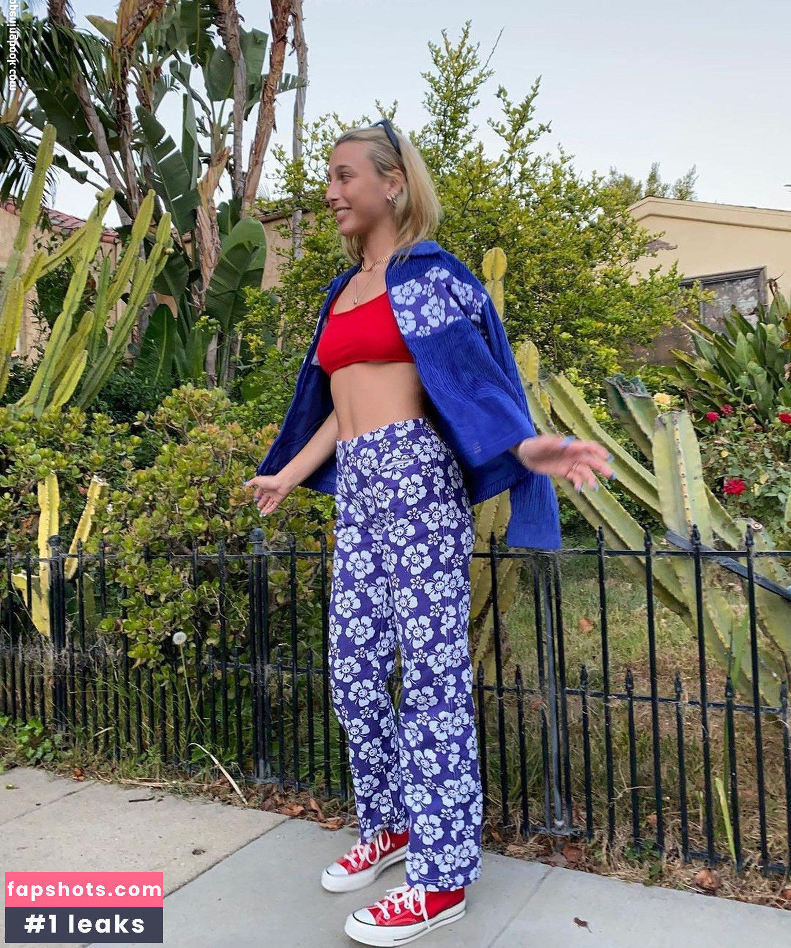 Emma Chamberlain gallery photo #192