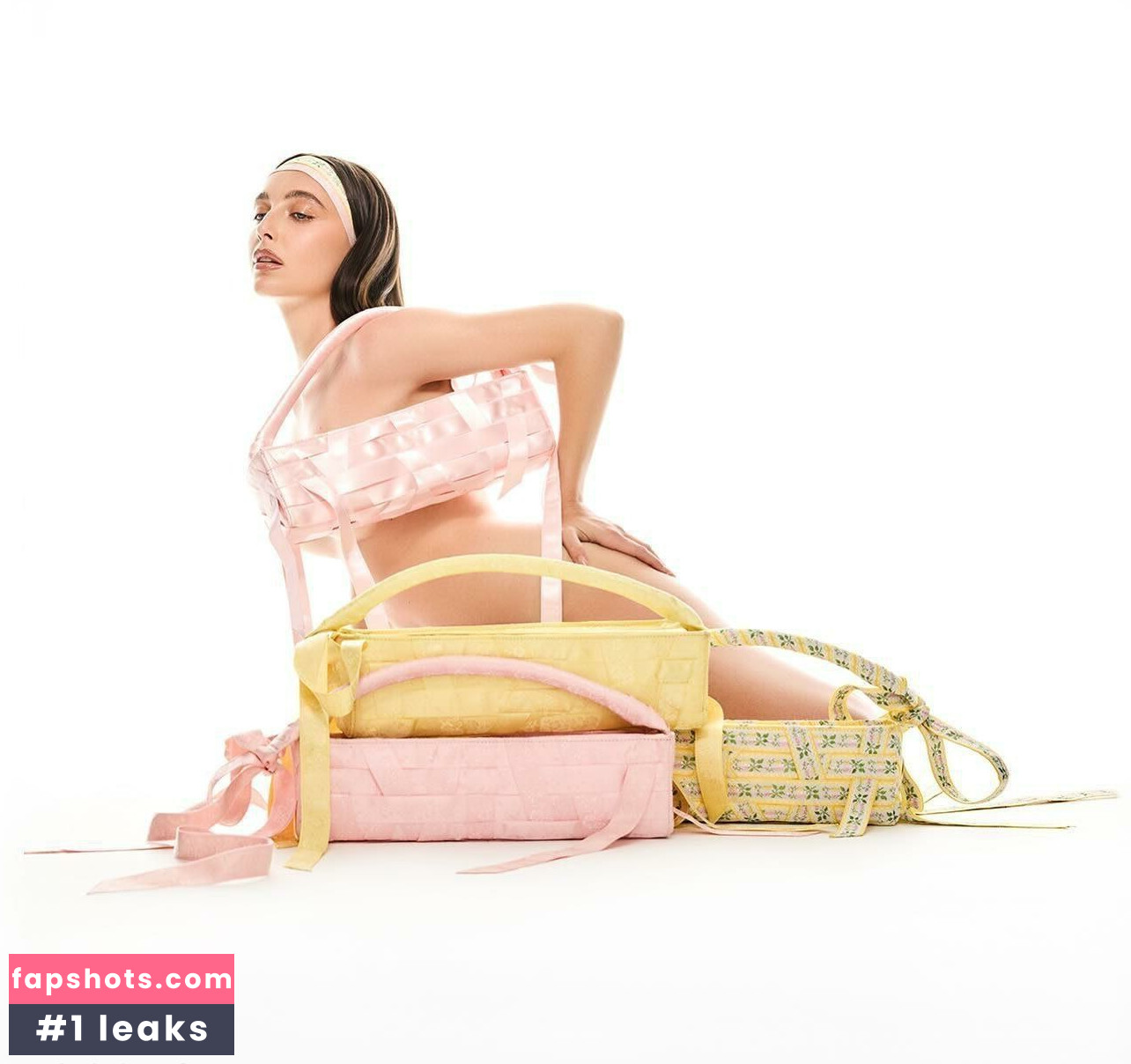 Emma Chamberlain gallery photo #48