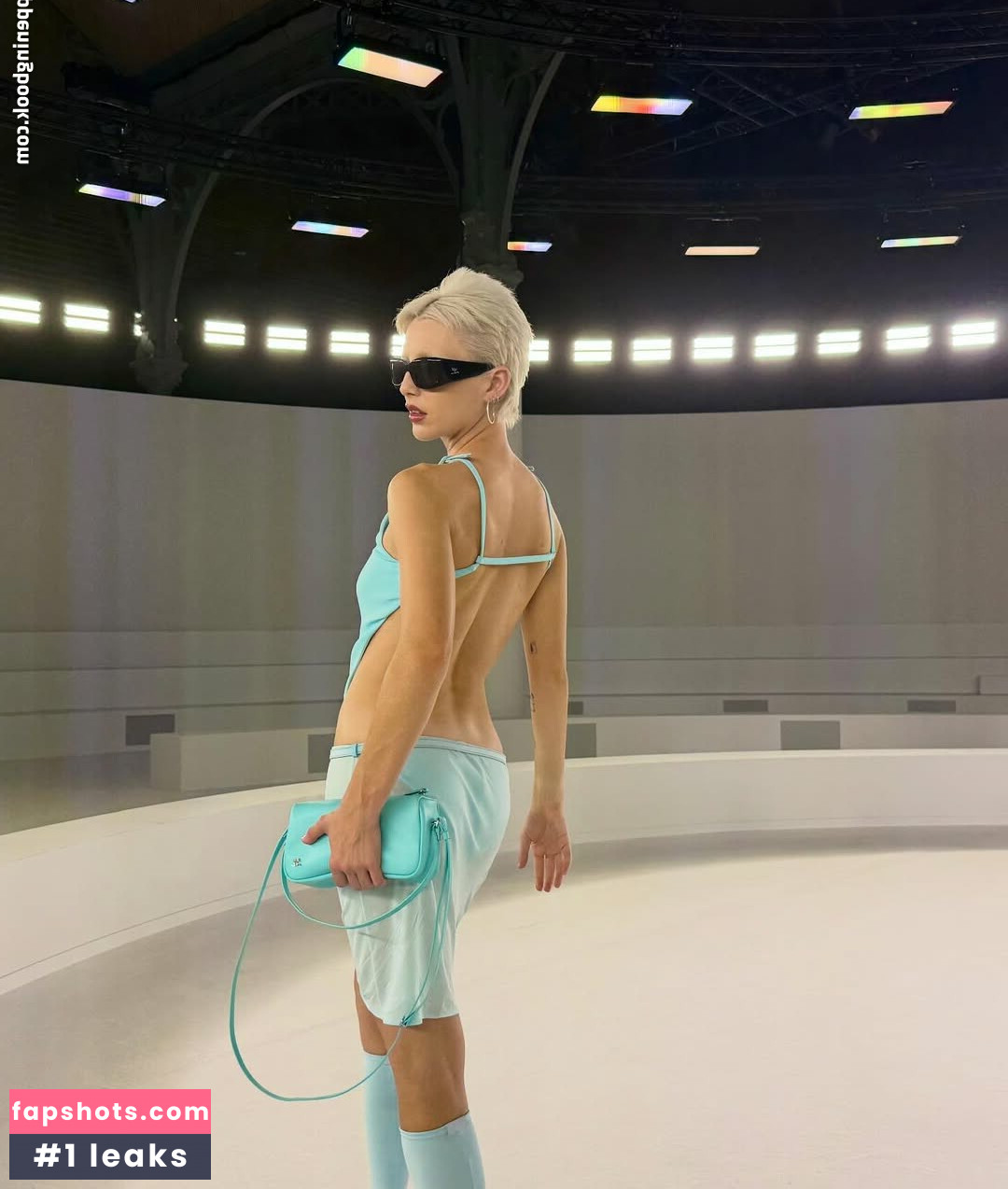 Emma Chamberlain gallery photo #9