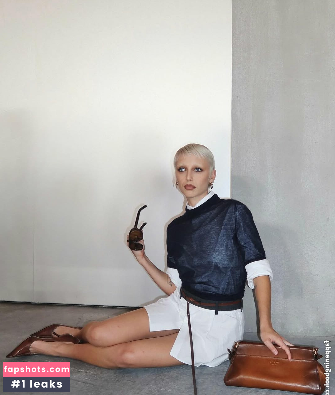 Emma Chamberlain gallery photo #10