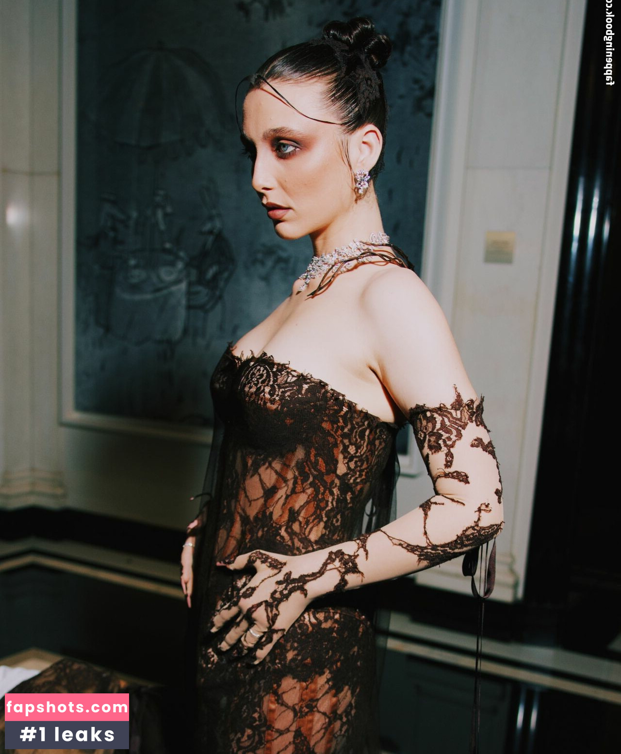 Emma Chamberlain gallery photo #96