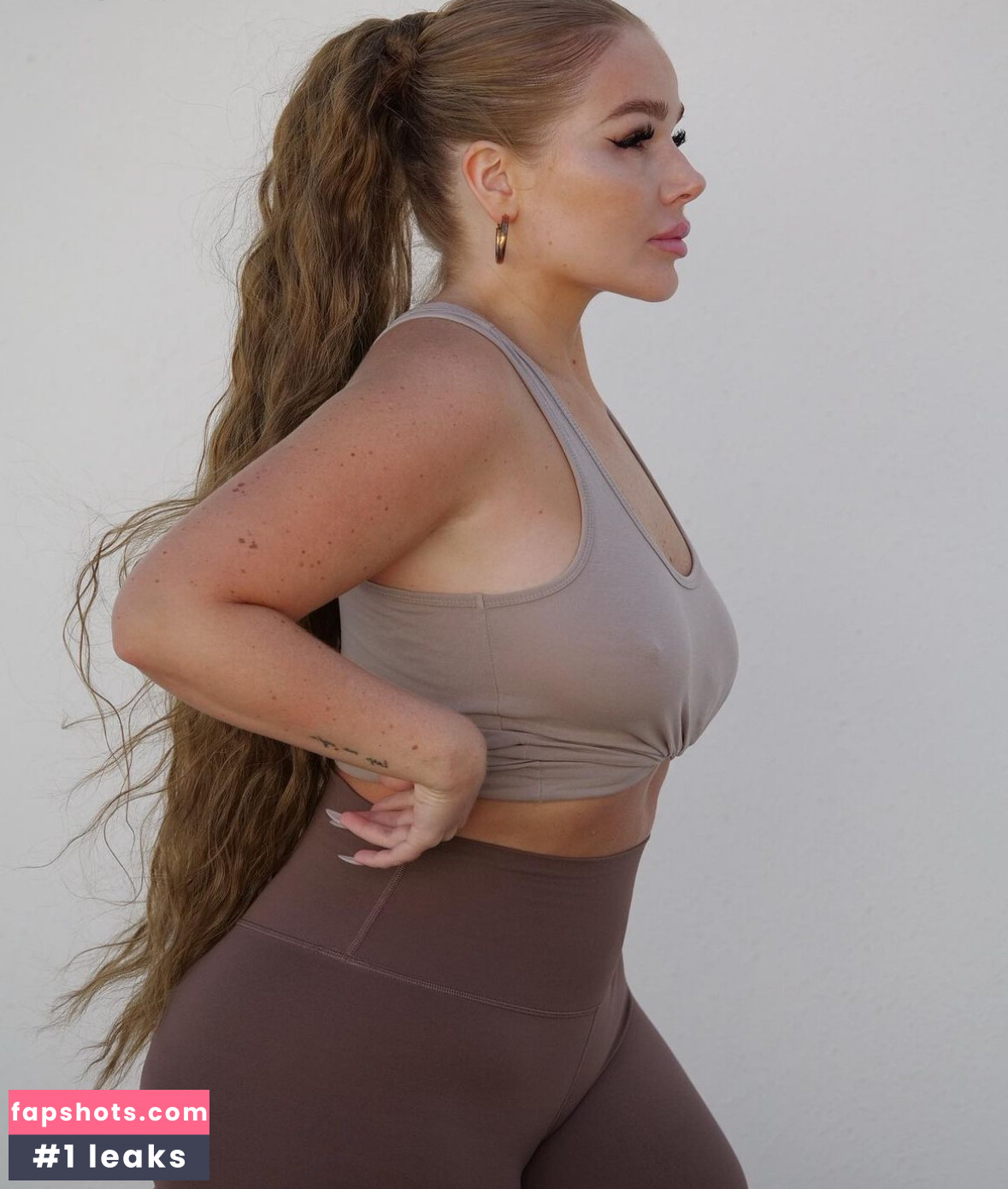 Emma Christina gallery photo #40