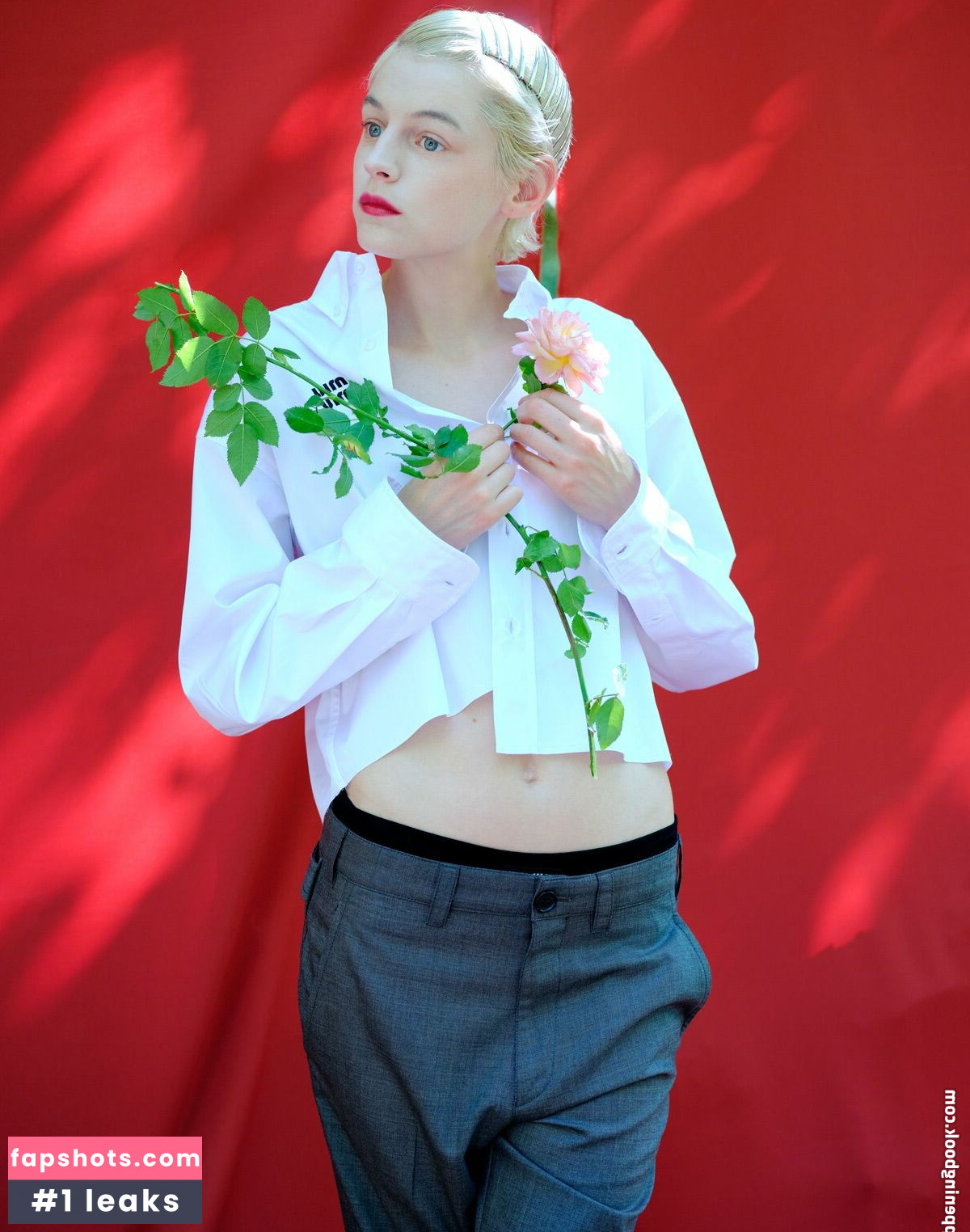 Emma Corrin Nude Leaks OnlyFans Photos #107 - Fapshots