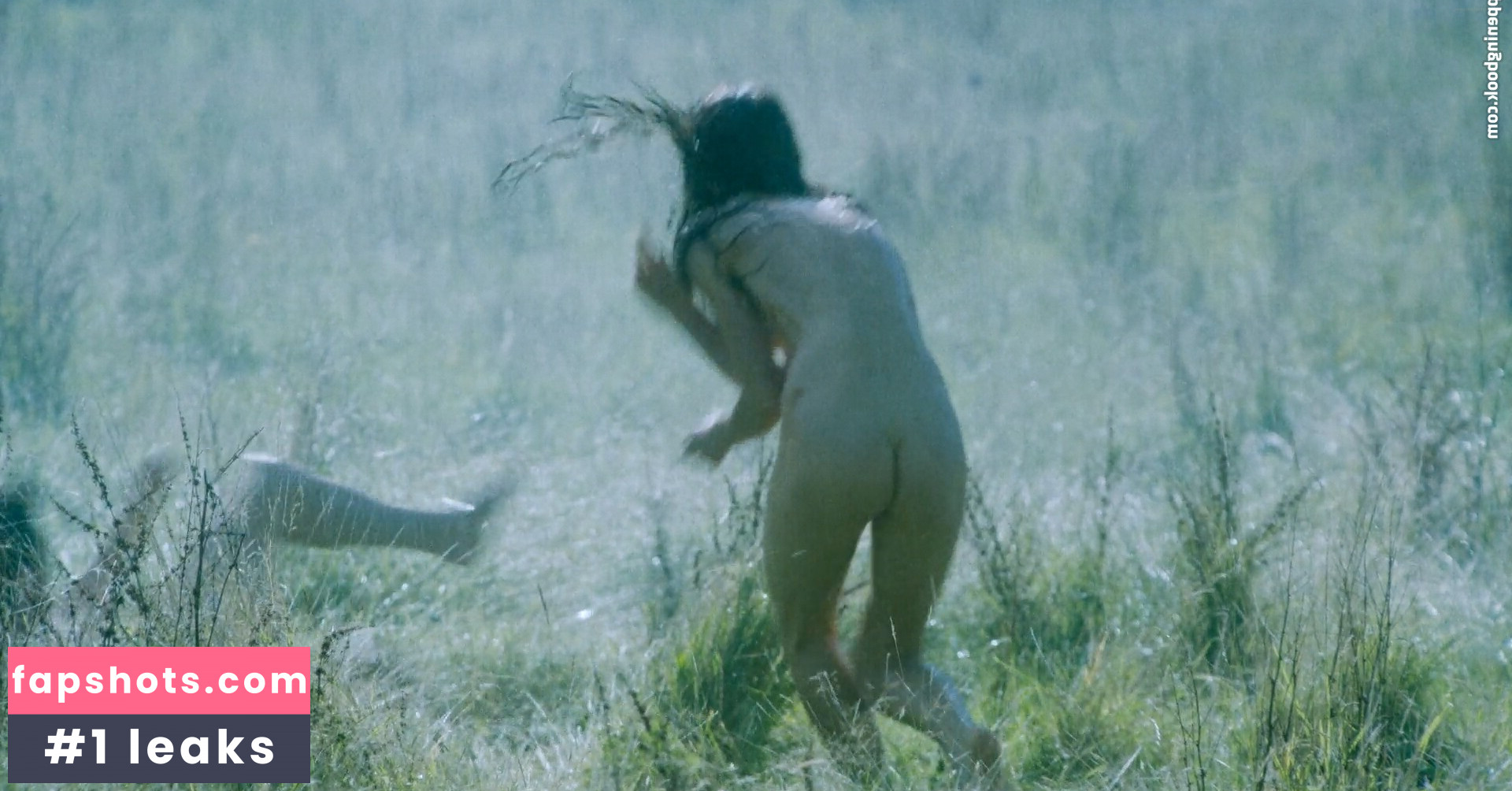 Emma Corrin Nude Leaks OnlyFans Photos #114 - Fapshots