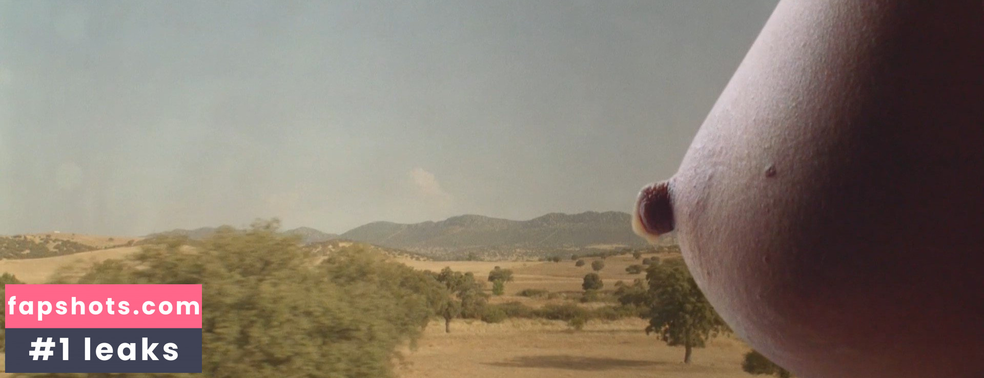 Emma de Caunes gallery photo #17