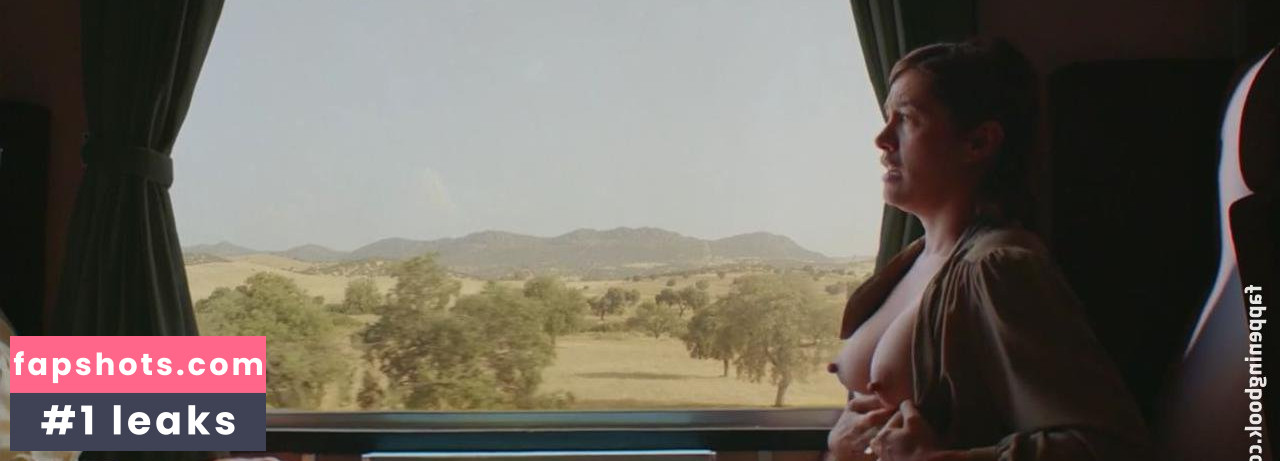 Emma de Caunes gallery photo #21