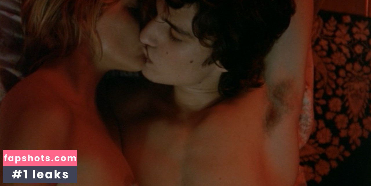 Emma de Caunes gallery photo #10