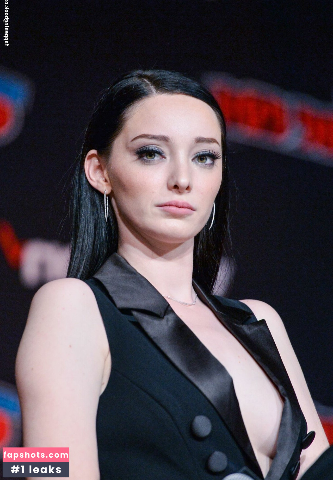 Emma Dumont Filtración Desnuda OnlyFans Foto #32 - Fapshots