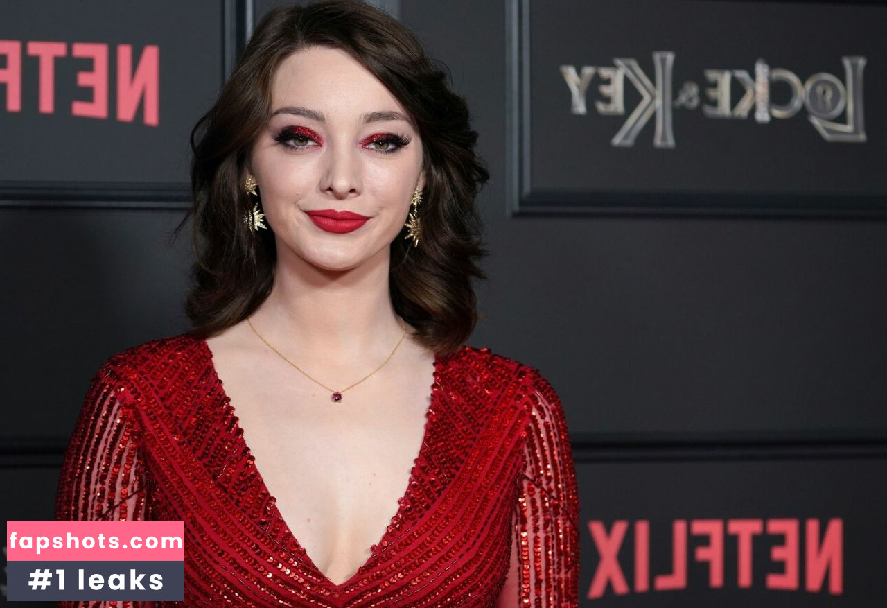 Emma Dumont Filtración Desnuda OnlyFans Foto #33 - Fapshots