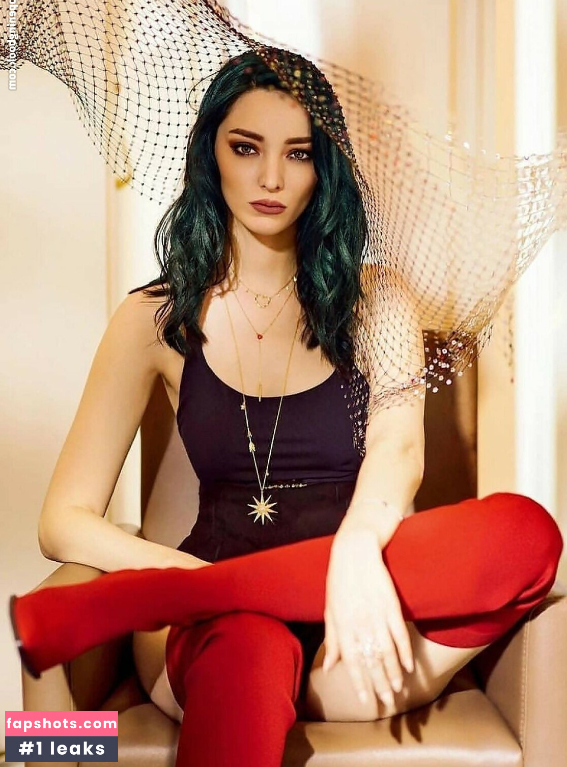 Emma Dumont Filtración Desnuda OnlyFans Foto #5 - Fapshots