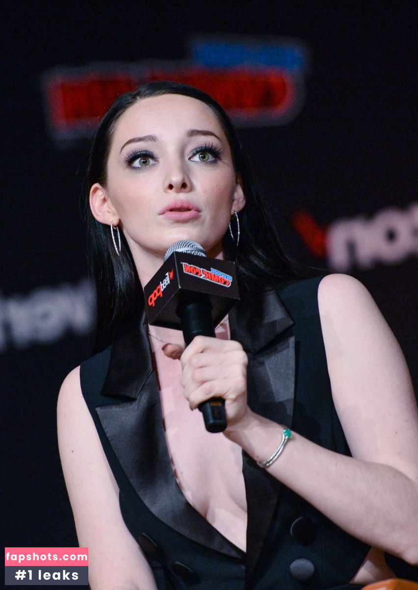 Emma Dumont Filtración Desnuda OnlyFans Foto #81 - Fapshots