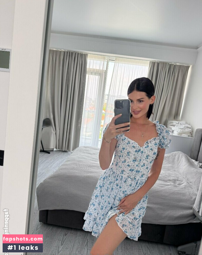 emma_elisson gallery photo #3