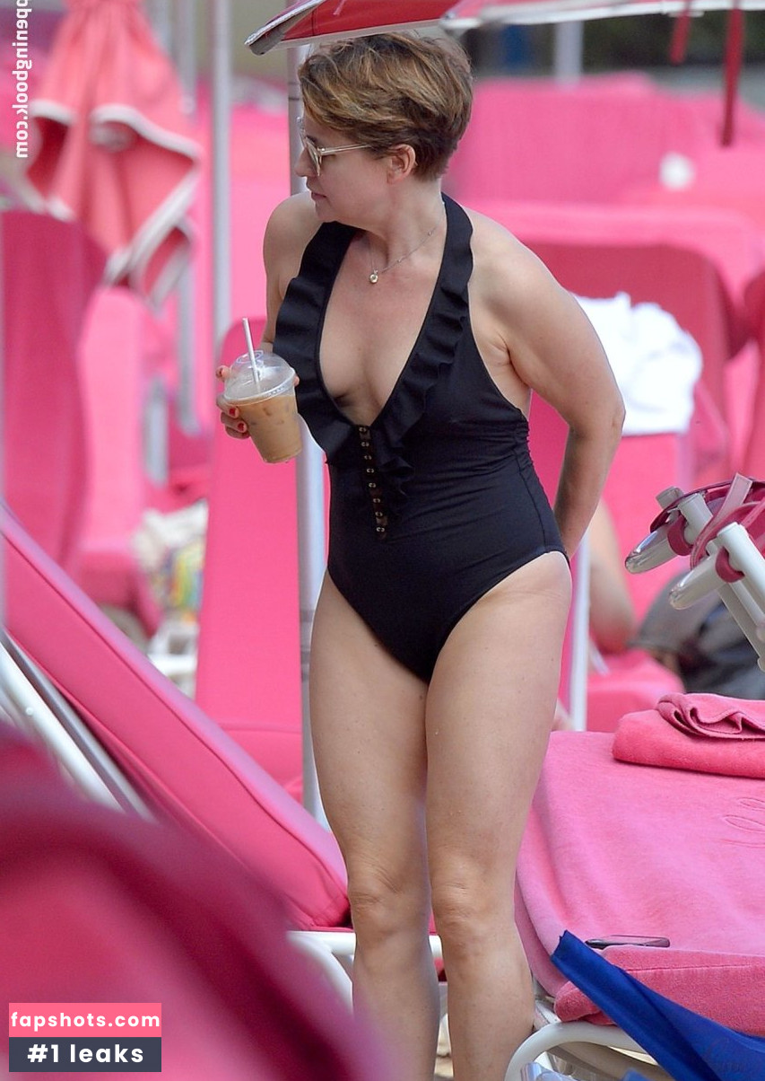 Emma Forbes gallery photo #61