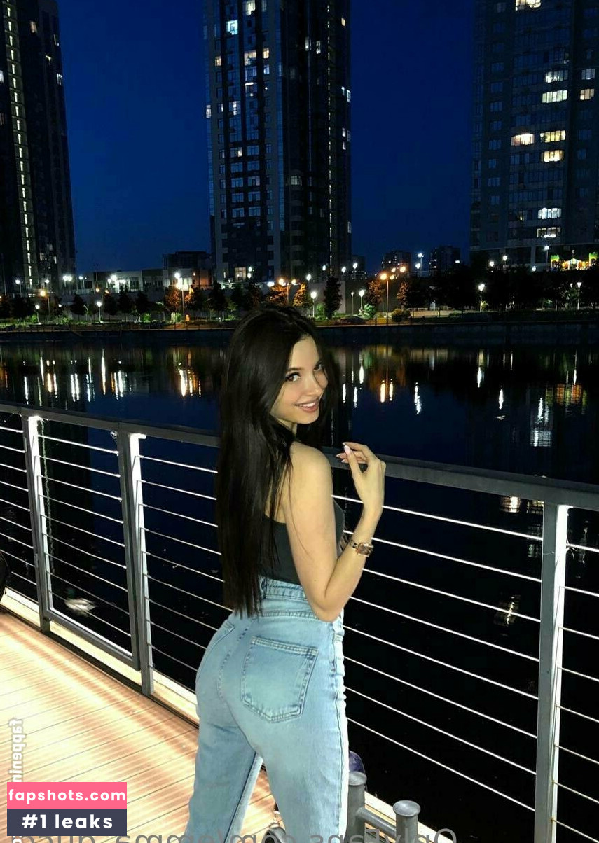 emma_gucci gallery photo #11