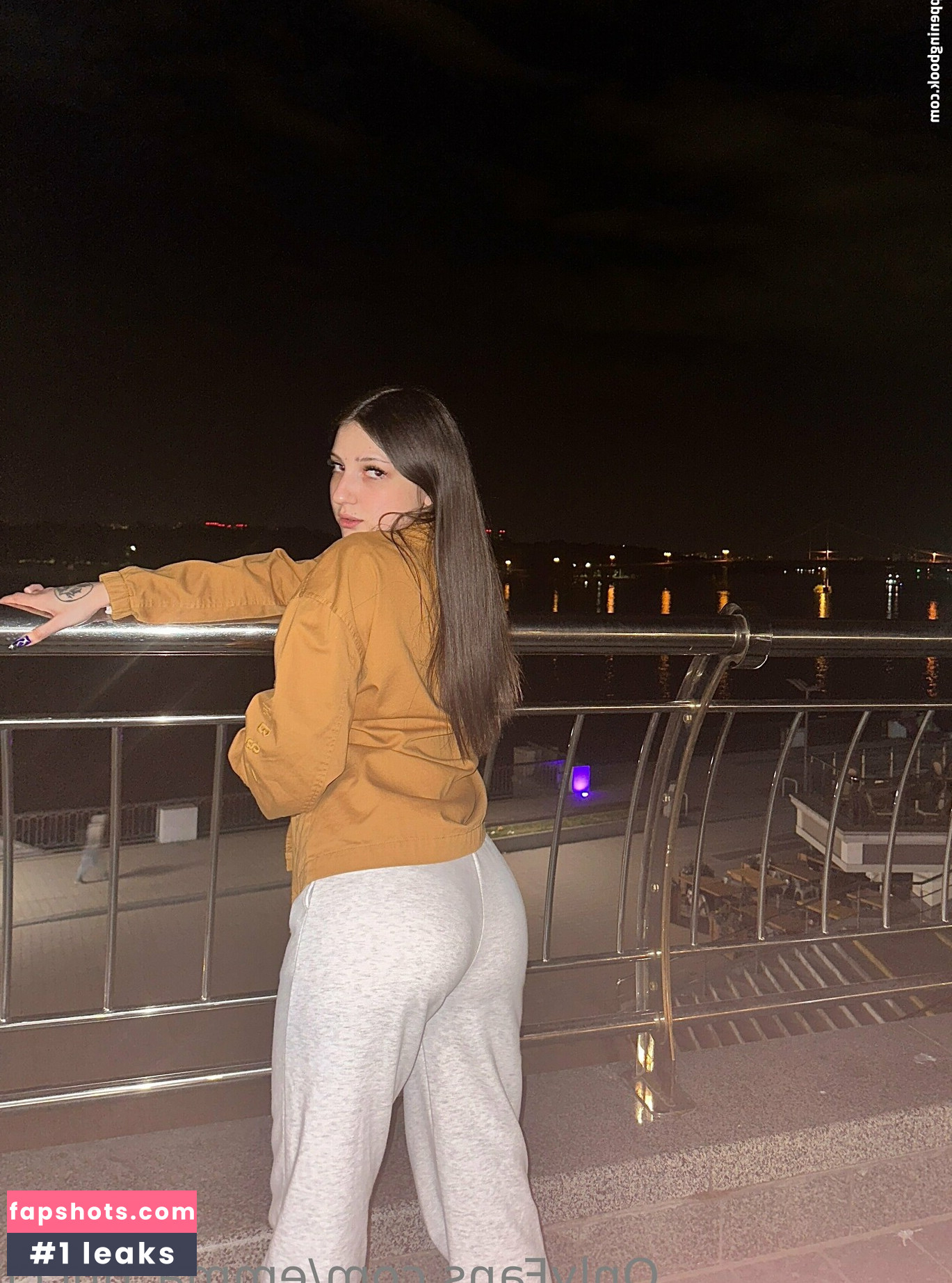 emma_gucci gallery photo #12