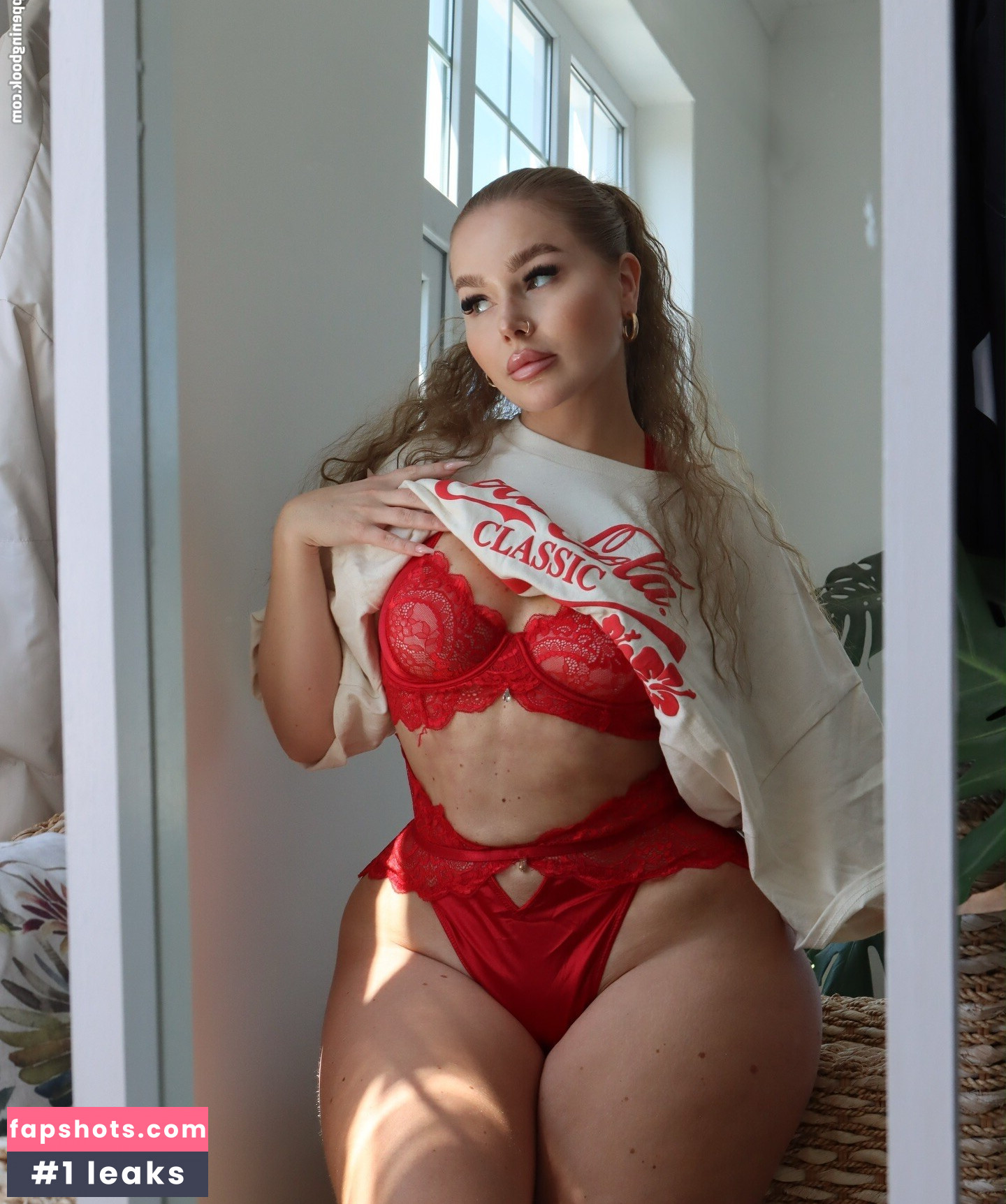 Emma Haggstrom gallery photo #34