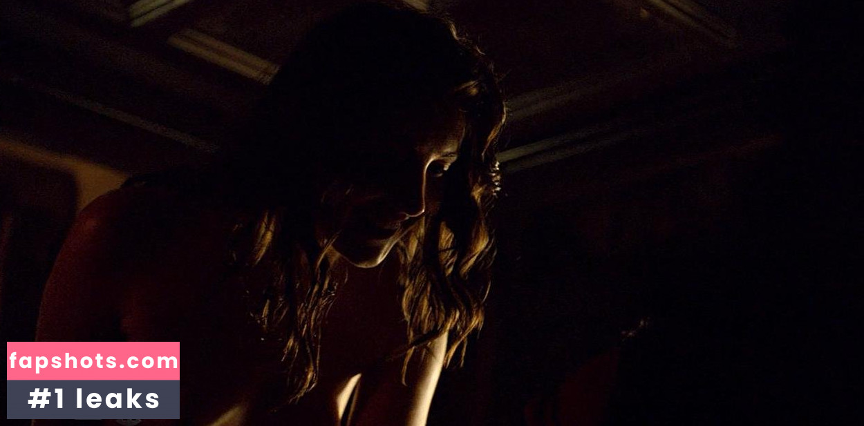 Emma Hamilton gallery photo #9