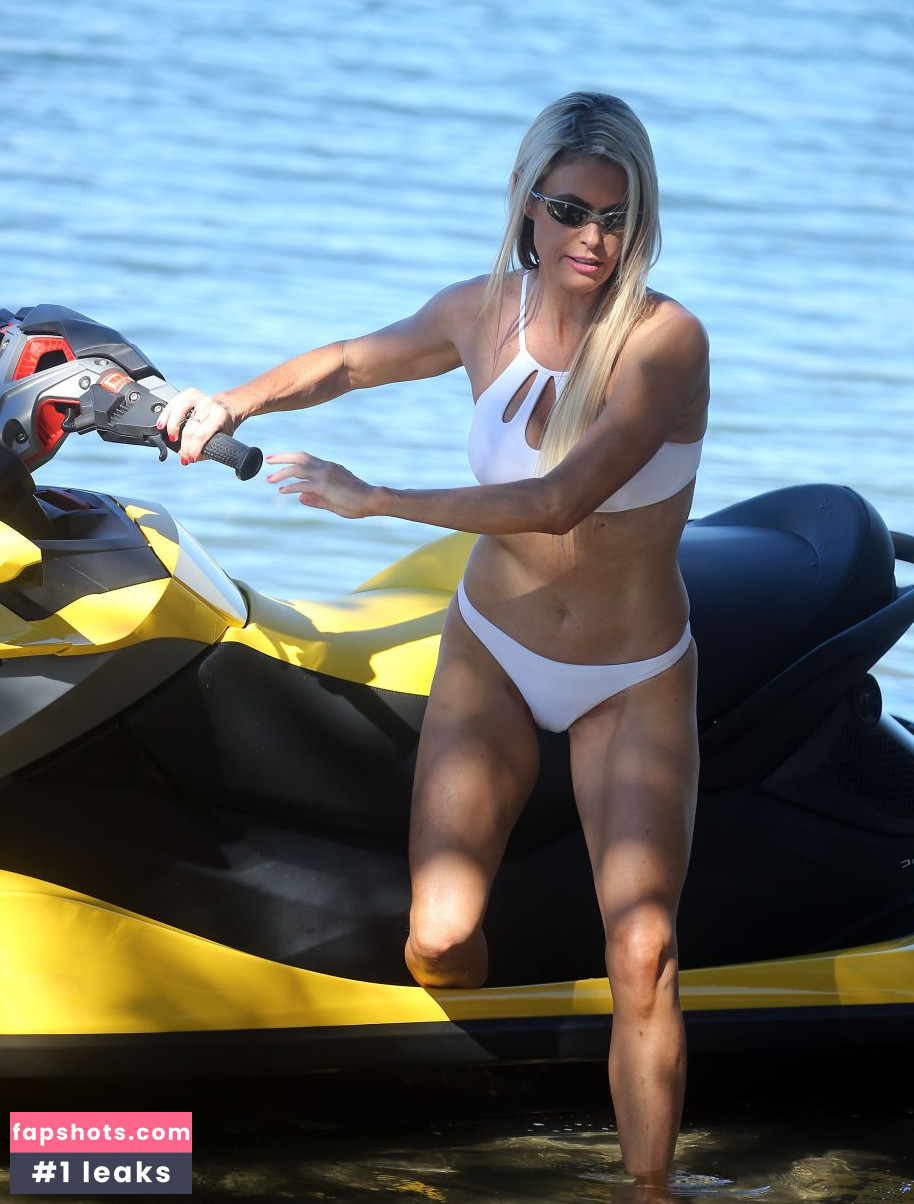 Emma Harrison gallery photo #27