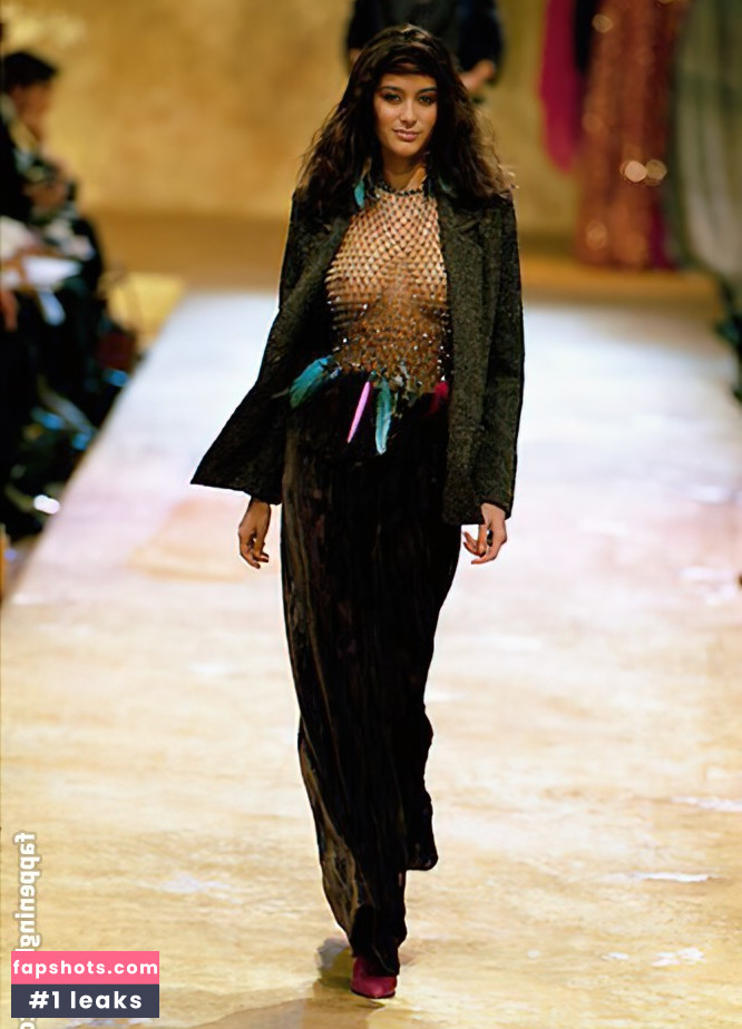 Emma Heming gallery photo #3