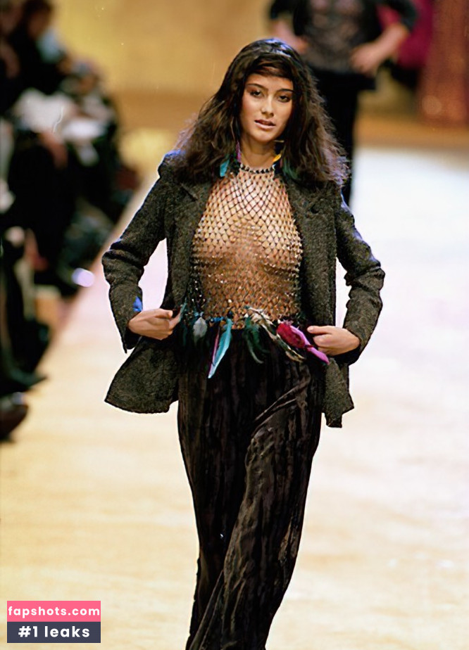 Emma Heming gallery photo #5