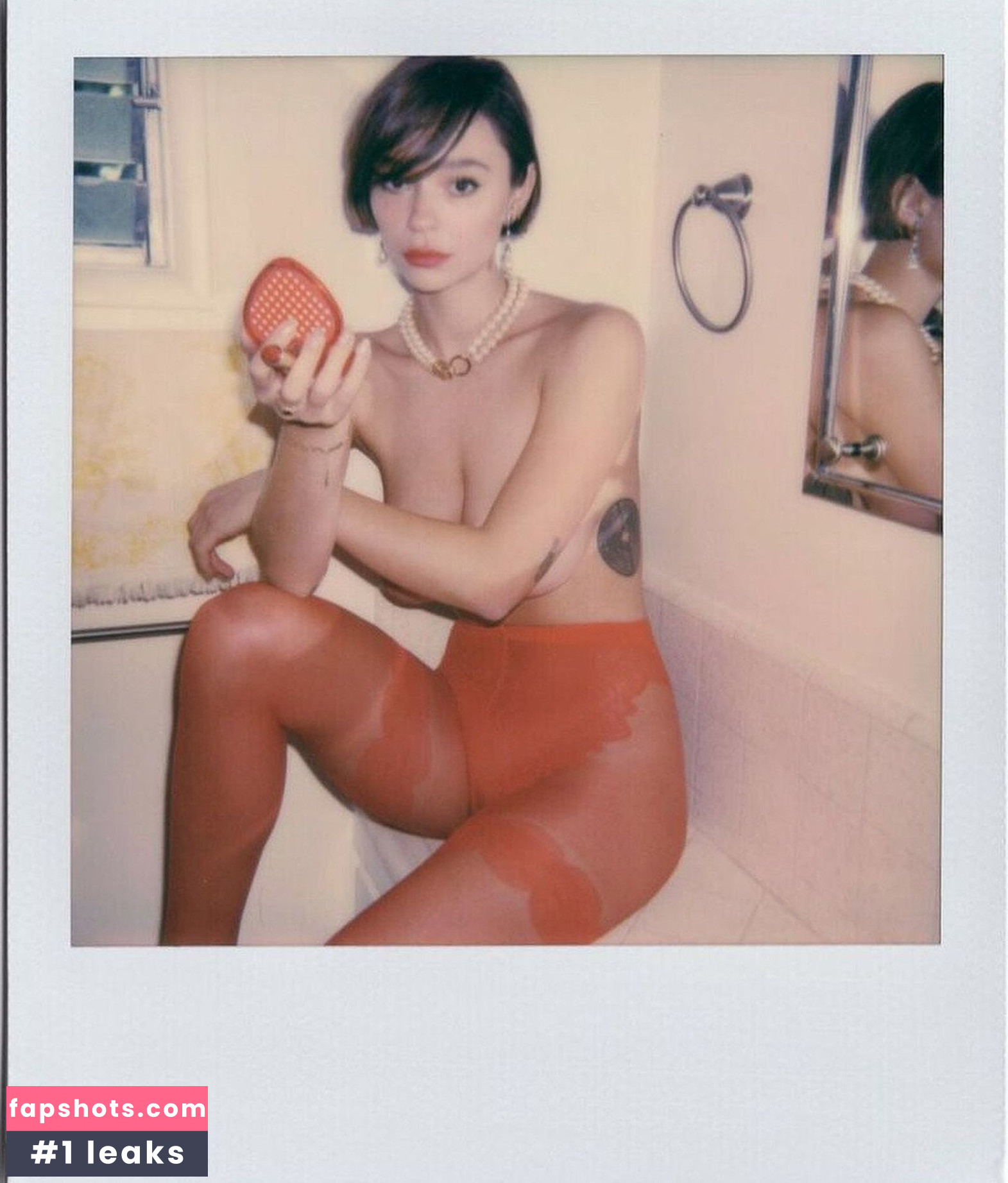 Emma Holley gallery photo #21