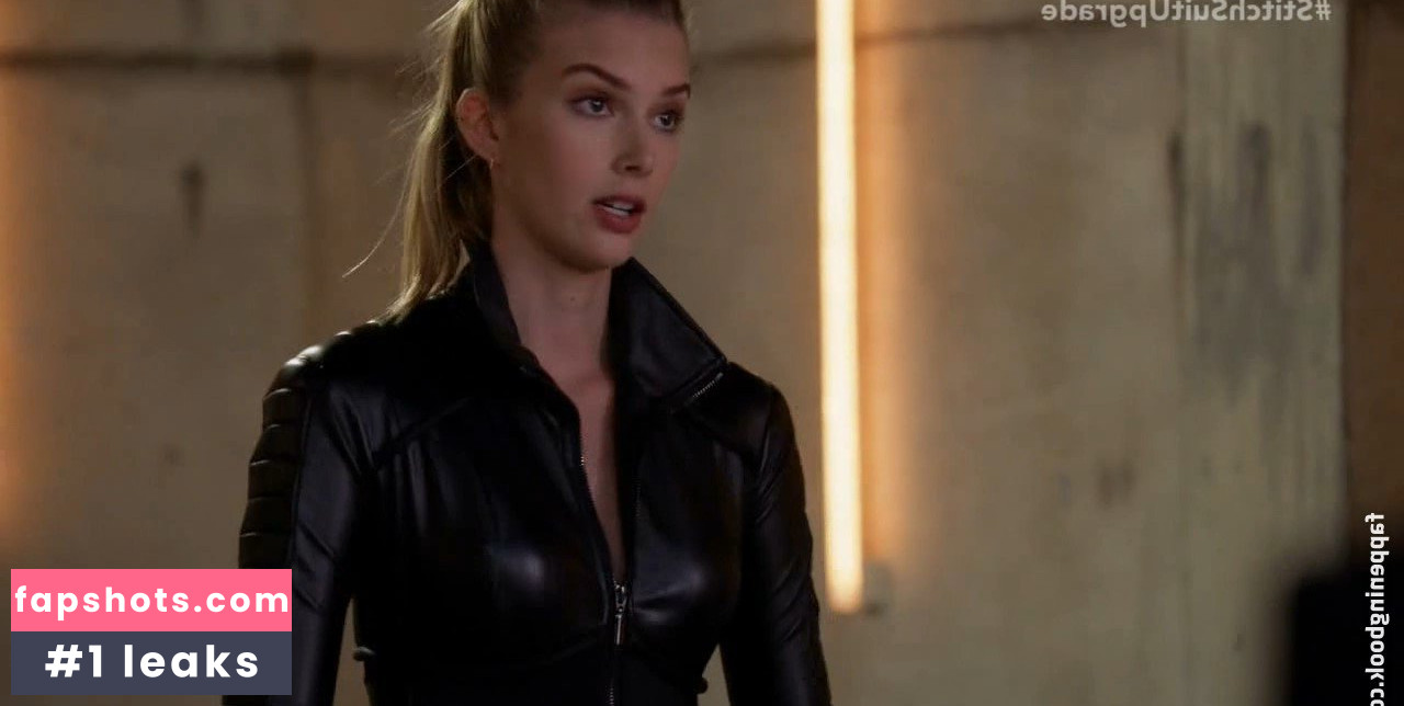 Emma Ishta gallery photo #11