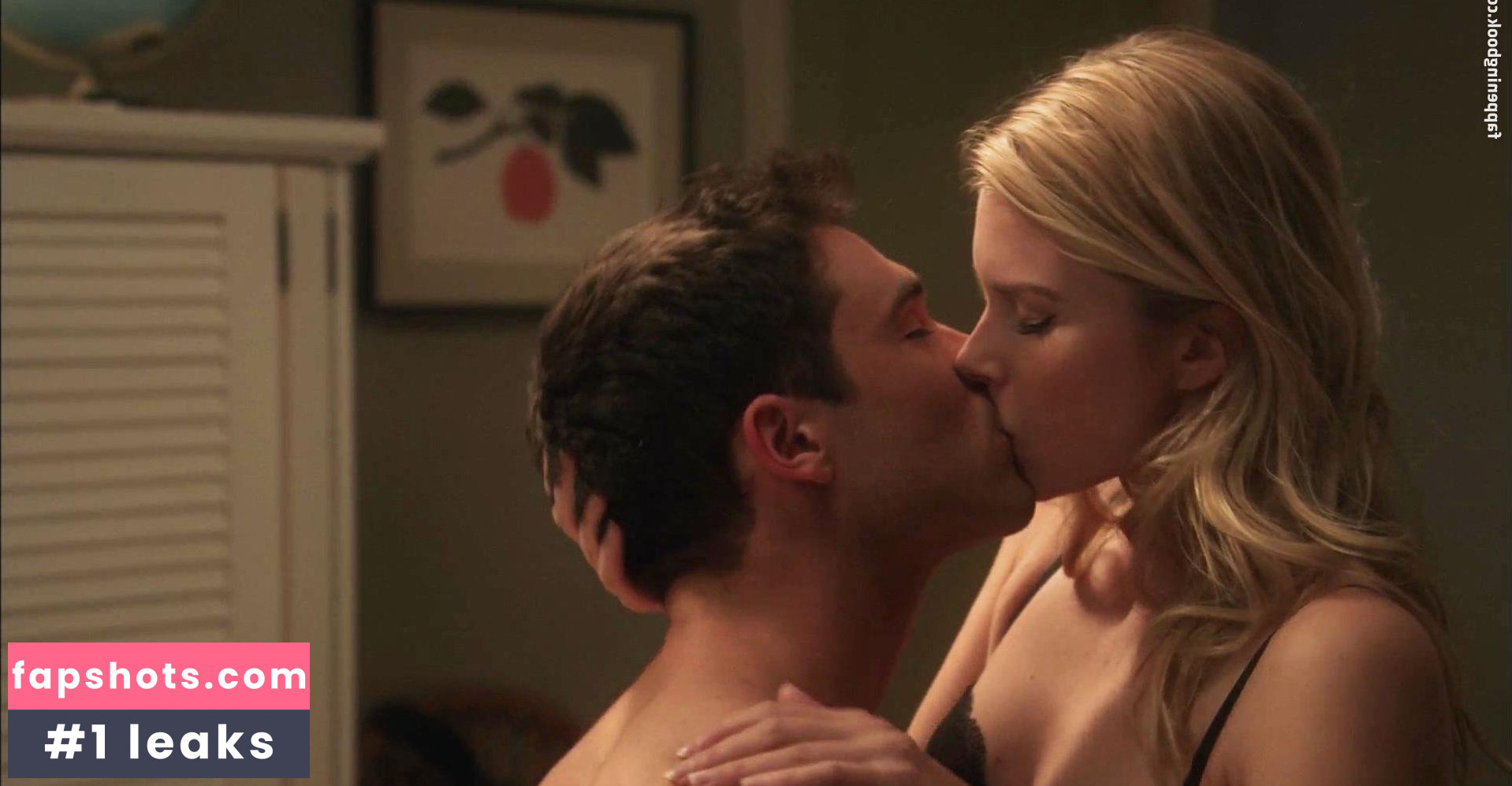 Emma Ishta gallery photo #23