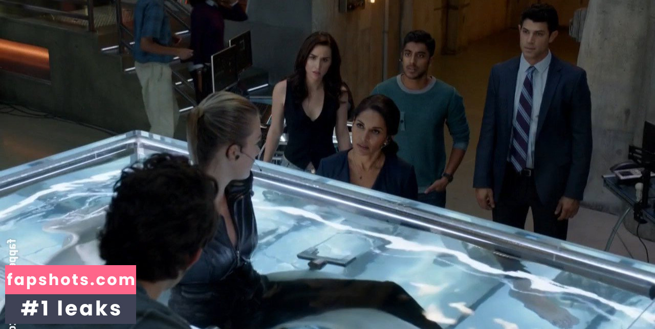 Emma Ishta gallery photo #4