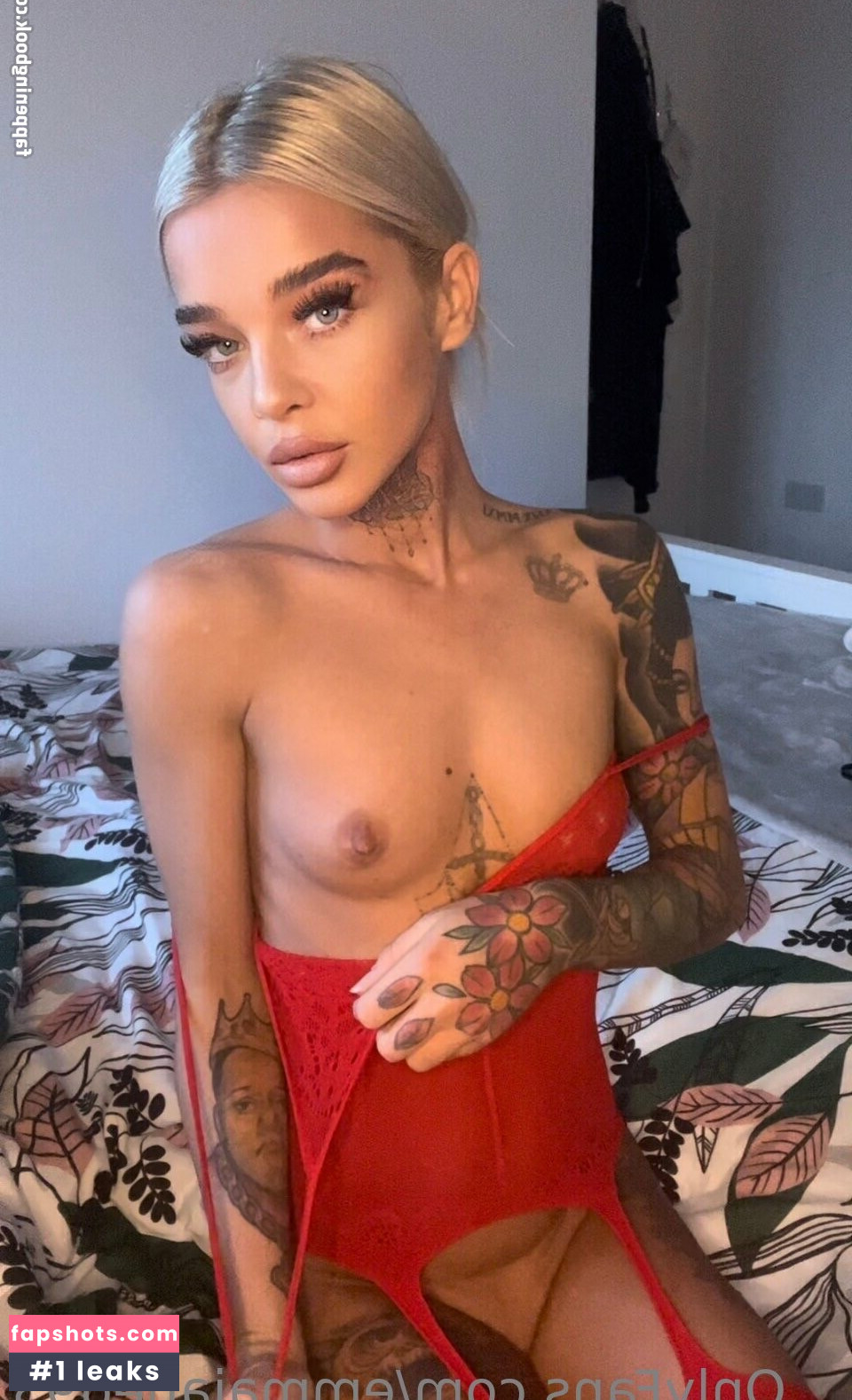 Emma Jane Donald gallery photo #14