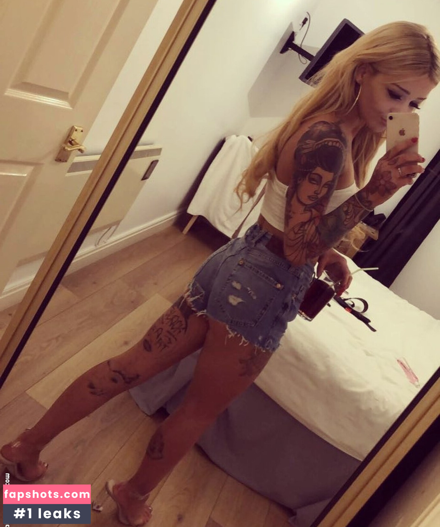 Emma Jane Donald gallery photo #23