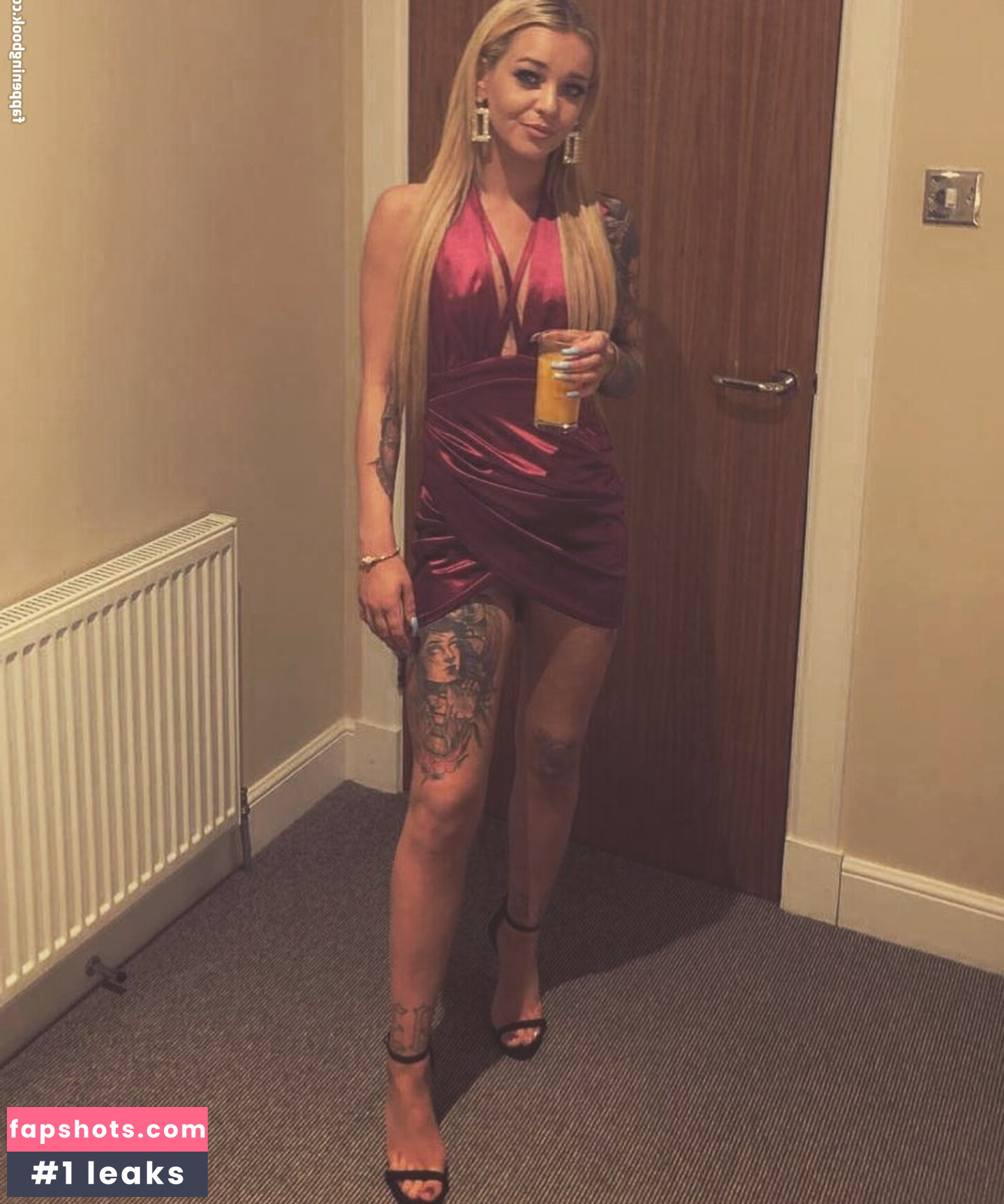 Emma Jane Donald nude babe gallery