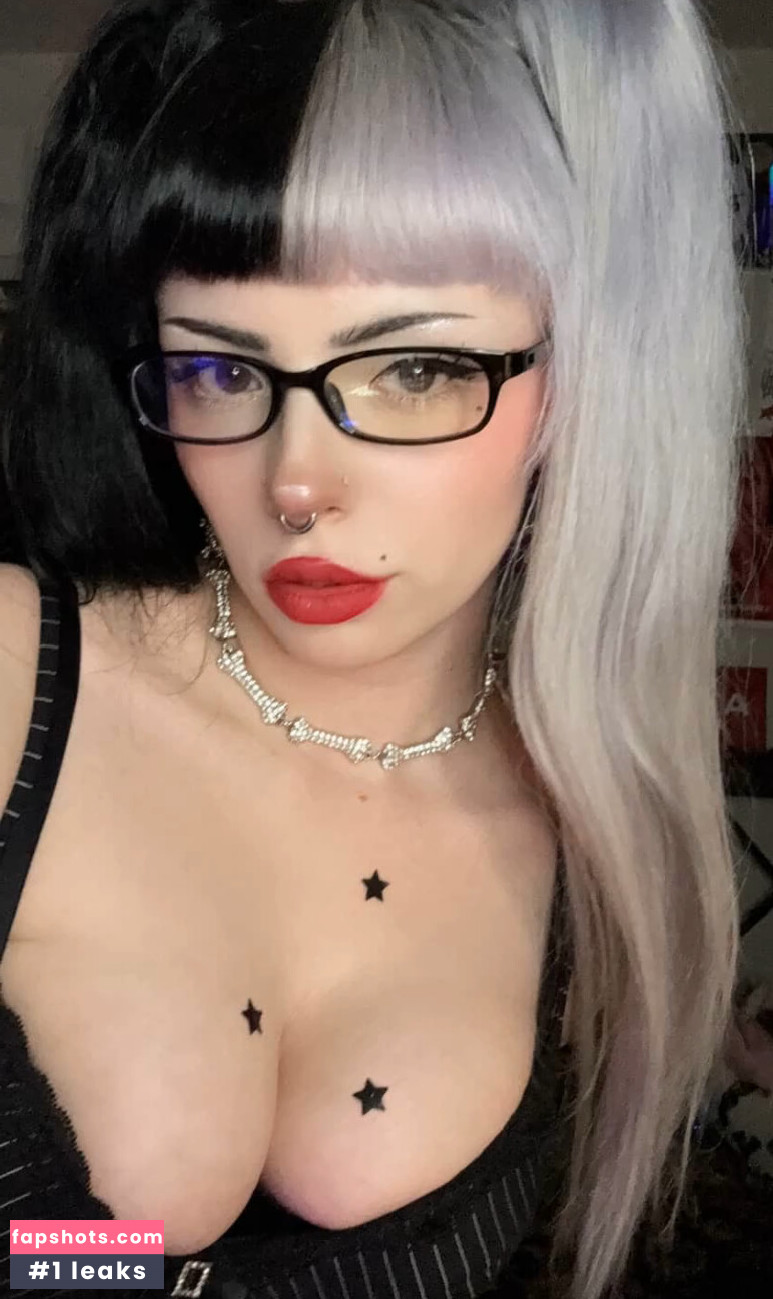 Emma Langevin gallery photo #13