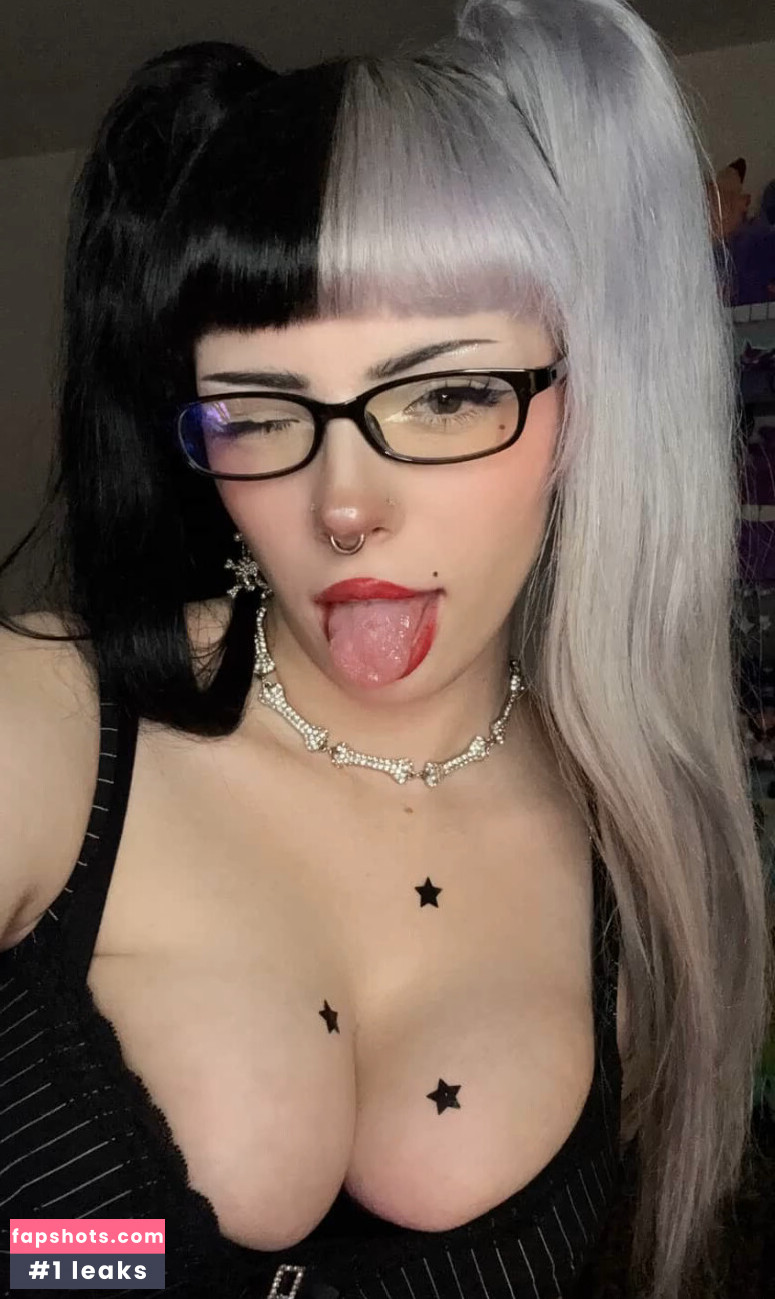 Emma Langevin gallery photo #14